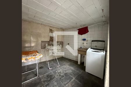 Casa à venda com 450m², 8 quartos e 3 vagasLavanderia