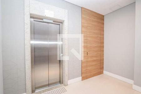 Apartamento à venda com 67m², 2 quartos e 2 vagas Apartamento à venda com 67m², 2 quartos e 2 vagasHall de Entrada