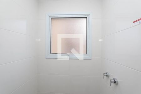 Apartamento à venda com 67m², 2 quartos e 2 vagas Apartamento à venda com 67m², 2 quartos e 2 vagasBanheiro da Suite