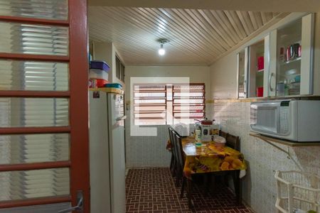 Casa à venda com 90m², 3 quartos e 2 vagas Casa à venda com 90m², 3 quartos e 2 vagasCozinha