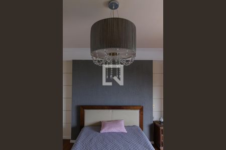 Casa de condomínio à venda com 440m², 4 quartos e 4 vagas Casa de condomínio à venda com 440m², 4 quartos e 4 vagasQuarto 1