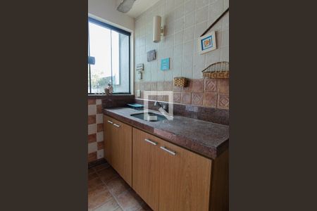 Casa de condomínio à venda com 440m², 4 quartos e 4 vagas Casa de condomínio à venda com 440m², 4 quartos e 4 vagasÁrea gourmet