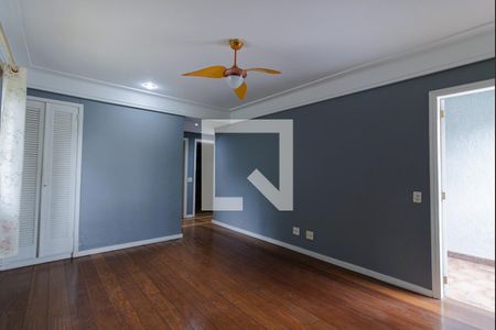 Casa de condomínio à venda com 440m², 4 quartos e 4 vagas Casa de condomínio à venda com 440m², 4 quartos e 4 vagasQuarto 3