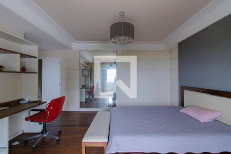 Casa de condomínio à venda com 440m², 4 quartos e 4 vagas Casa de condomínio à venda com 440m², 4 quartos e 4 vagasQuarto 1