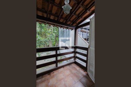 Casa de condomínio à venda com 440m², 4 quartos e 4 vagas Casa de condomínio à venda com 440m², 4 quartos e 4 vagasVaranda Quarto 4