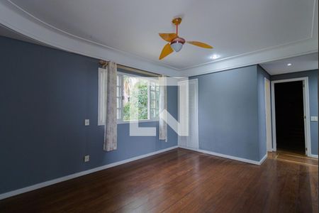 Casa de condomínio à venda com 440m², 4 quartos e 4 vagas Casa de condomínio à venda com 440m², 4 quartos e 4 vagasQuarto 3