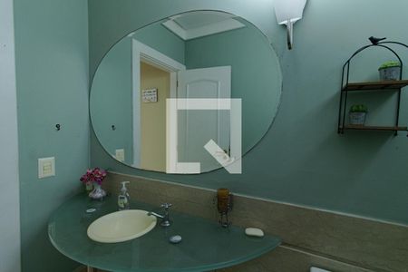 Casa de condomínio à venda com 440m², 4 quartos e 4 vagas Casa de condomínio à venda com 440m², 4 quartos e 4 vagasLavabo