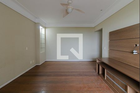 Casa de condomínio à venda com 440m², 4 quartos e 4 vagas Casa de condomínio à venda com 440m², 4 quartos e 4 vagasQuarto 2