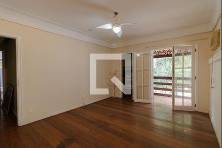 Casa de condomínio à venda com 440m², 4 quartos e 4 vagas Casa de condomínio à venda com 440m², 4 quartos e 4 vagasQuarto 4