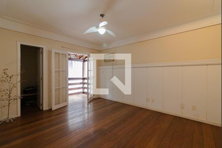 Casa de condomínio à venda com 440m², 4 quartos e 4 vagas Casa de condomínio à venda com 440m², 4 quartos e 4 vagasQuarto 4