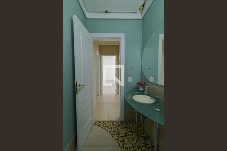 Casa de condomínio à venda com 440m², 4 quartos e 4 vagas Casa de condomínio à venda com 440m², 4 quartos e 4 vagasLavabo