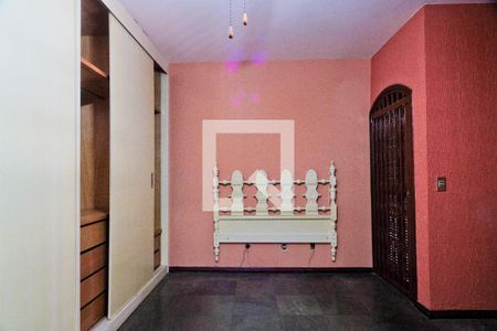 Suíte de casa para alugar com 3 quartos, 238m² em Vila Albertina, São Paulo