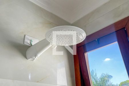Casa à venda com 620m², 4 quartos e 6 vagas Casa à venda com 620m², 4 quartos e 6 vagasChuveiro