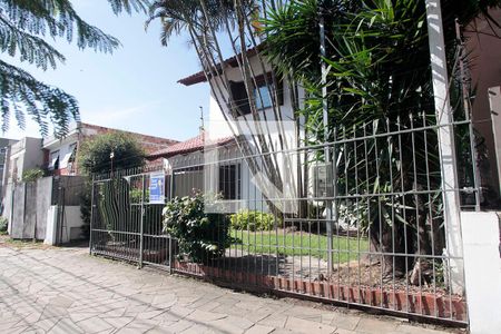 Casa para alugar com 224m², 3 quartos e 3 vagasFachada