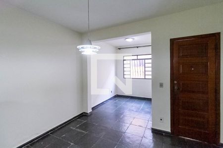 Sala de casa de condomínio para alugar com 3 quartos, 70m² em Dona Clara, Belo Horizonte