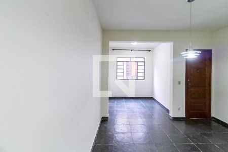 Sala de casa de condomínio para alugar com 3 quartos, 70m² em Dona Clara, Belo Horizonte