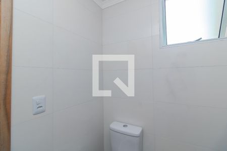 Casa de condomínio à venda com 80m², 2 quartos e 1 vaga Casa de condomínio à venda com 80m², 2 quartos e 1 vagaBanheiro da Suíte 1