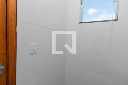 Casa de condomínio à venda com 80m², 2 quartos e 1 vaga Casa de condomínio à venda com 80m², 2 quartos e 1 vagaBanheiro da Área Externa