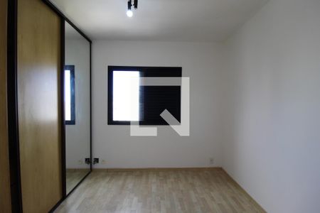 Apartamento à venda com 60m², 2 quartos e 2 vagasQuarto 2