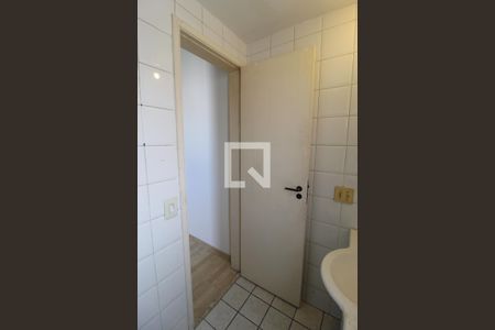 Apartamento à venda com 60m², 2 quartos e 2 vagasBanheiro da Suíte