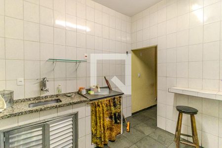 Casa à venda com 533m², 4 quartos e 4 vagasCozinha 2