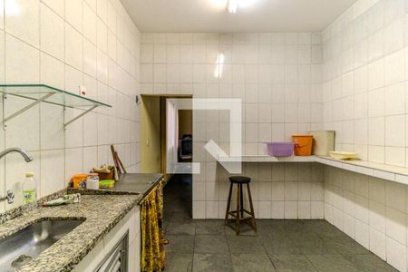 Casa à venda com 533m², 4 quartos e 4 vagasCozinha 2