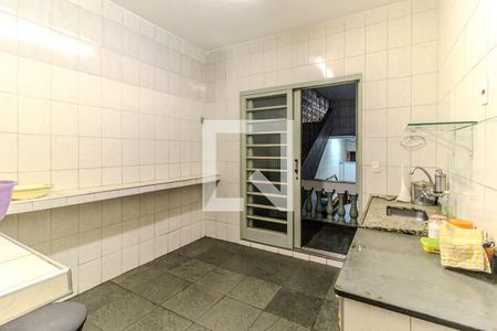 Casa à venda com 533m², 4 quartos e 4 vagasCozinha 2