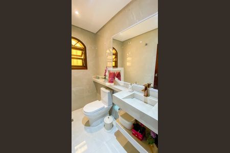 Casa à venda com 125m², 3 quartos e sem vagaLavabo