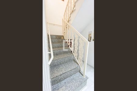 Casa à venda com 125m², 3 quartos e sem vagaEscada