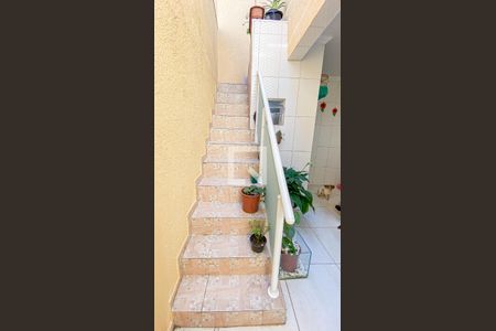 Casa à venda com 125m², 3 quartos e sem vagaÁrea de Serviço - Escada