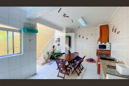 Casa à venda com 125m², 3 quartos e sem vagaÁrea de Serviço