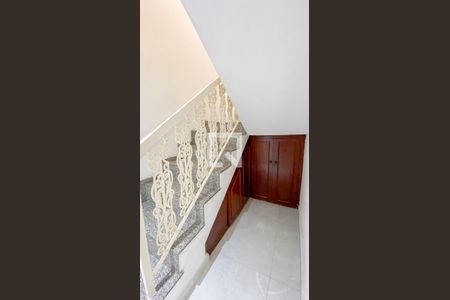 Casa à venda com 125m², 3 quartos e sem vagaEscada