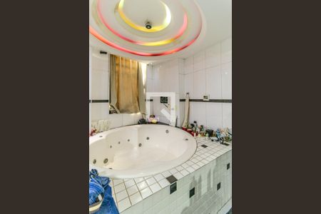 Apartamento à venda com 120m², 3 quartos e sem vagaBanheiro da Suíte