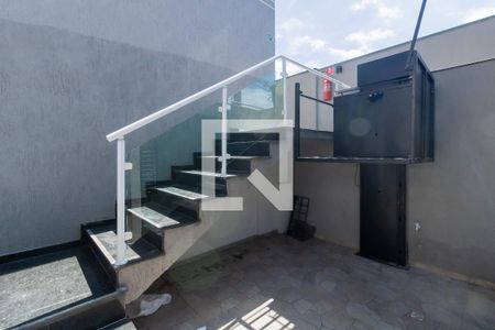 Casa de condomínio à venda com 80m², 2 quartos e 1 vagaEntrada