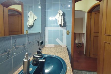 Casa à venda com 340m², 3 quartos e 4 vagasBanheiro Social