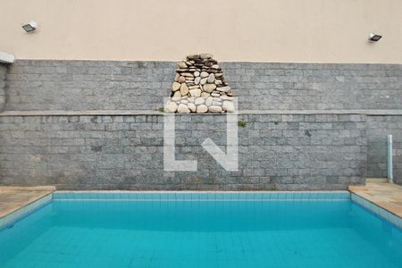 Casa à venda com 340m², 3 quartos e 4 vagasQuintal - Piscina