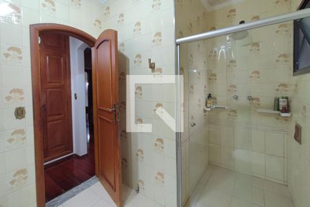 Casa à venda com 340m², 3 quartos e 4 vagasBanheiro Suíte 2