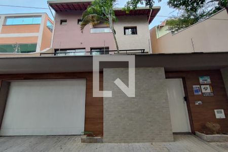 Casa à venda com 340m², 3 quartos e 4 vagasFachada