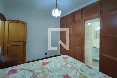 Casa à venda com 340m², 3 quartos e 4 vagasQuarto Suíte