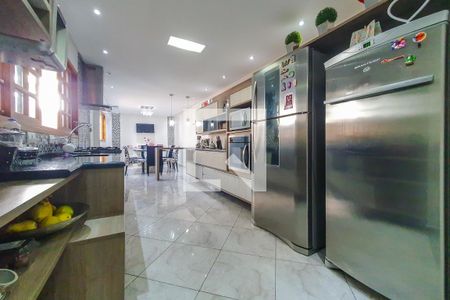Casa à venda com 185m², 5 quartos e 2 vagas Casa à venda com 185m², 5 quartos e 2 vagascozinha