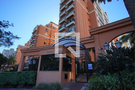 Apartamento à venda com 186m², 4 quartos e 3 vagasFachada e portaria