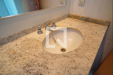 Apartamento à venda com 186m², 4 quartos e 3 vagasBanheiro da Suíte 3