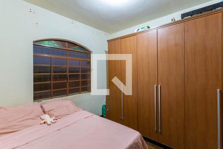 Quarto de casa à venda com 4 quartos, 138m² em Esplanada, Belo Horizonte