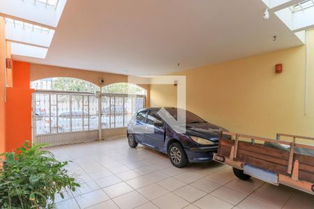 Casa à venda com 300m², 3 quartos e 2 vagas Casa à venda com 300m², 3 quartos e 2 vagasGaragem