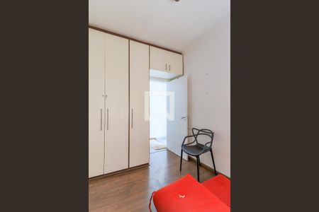 Casa à venda com 300m², 3 quartos e 2 vagas Casa à venda com 300m², 3 quartos e 2 vagasQuarto 2