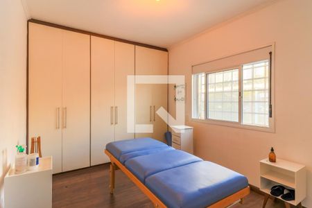 Casa à venda com 300m², 3 quartos e 2 vagas Casa à venda com 300m², 3 quartos e 2 vagasQuarto 1