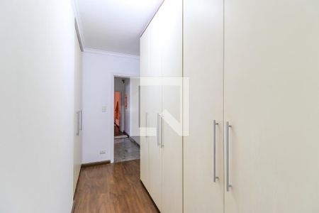 Casa à venda com 300m², 3 quartos e 2 vagas Casa à venda com 300m², 3 quartos e 2 vagasCloset da Suíte