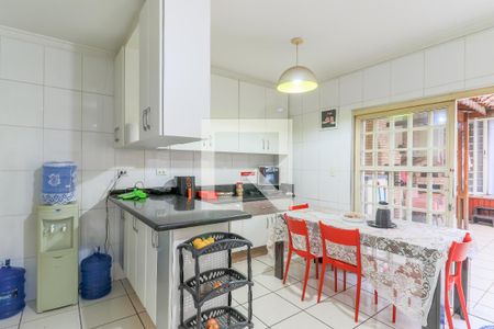 Casa à venda com 300m², 3 quartos e 2 vagas Casa à venda com 300m², 3 quartos e 2 vagasCozinha