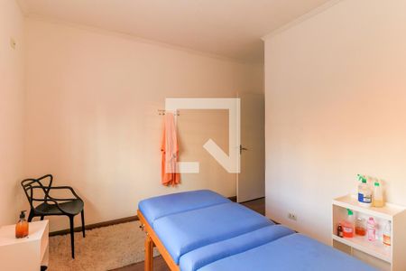 Casa à venda com 300m², 3 quartos e 2 vagas Casa à venda com 300m², 3 quartos e 2 vagasQuarto 1