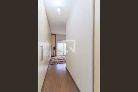 Casa à venda com 300m², 3 quartos e 2 vagas Casa à venda com 300m², 3 quartos e 2 vagasCloset da Suíte